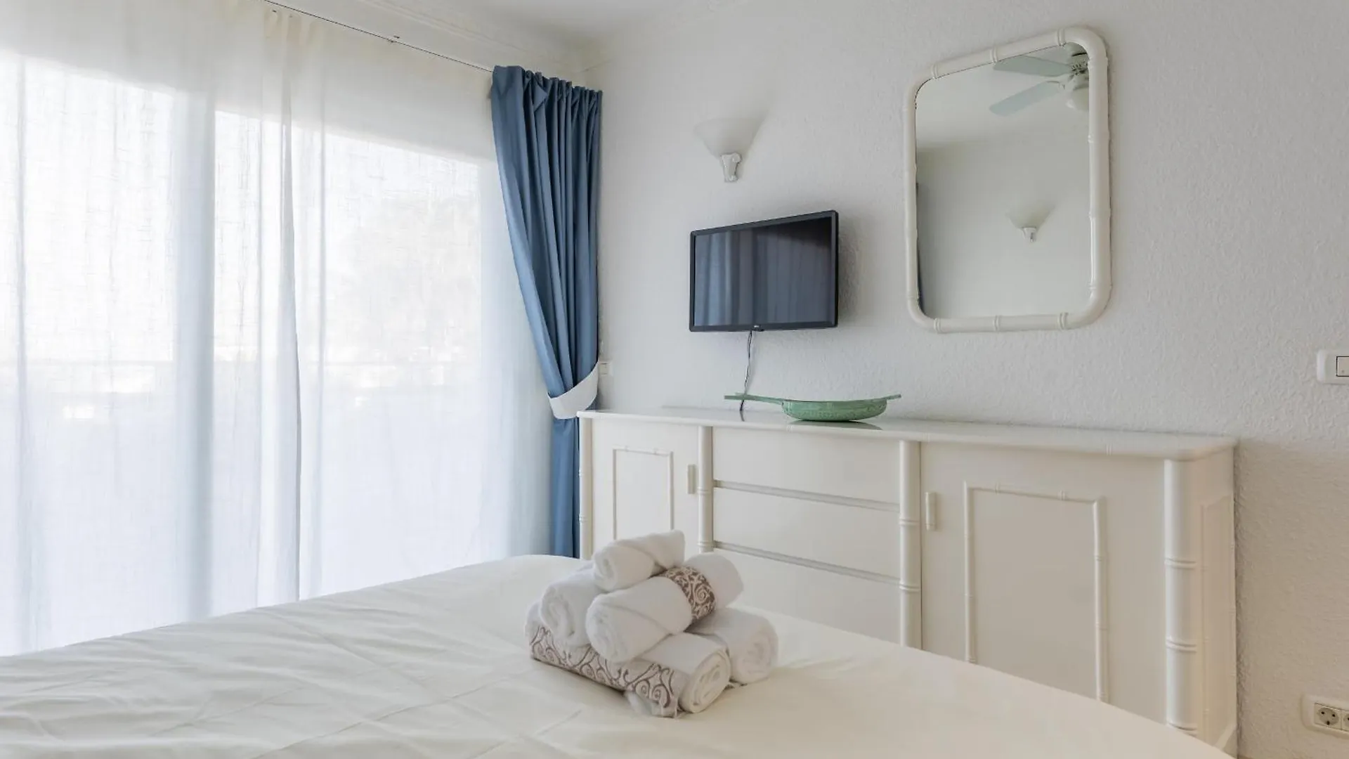 Exclusive Sea Views Villamar - Big Terrace & Pool 阿德耶 0*,