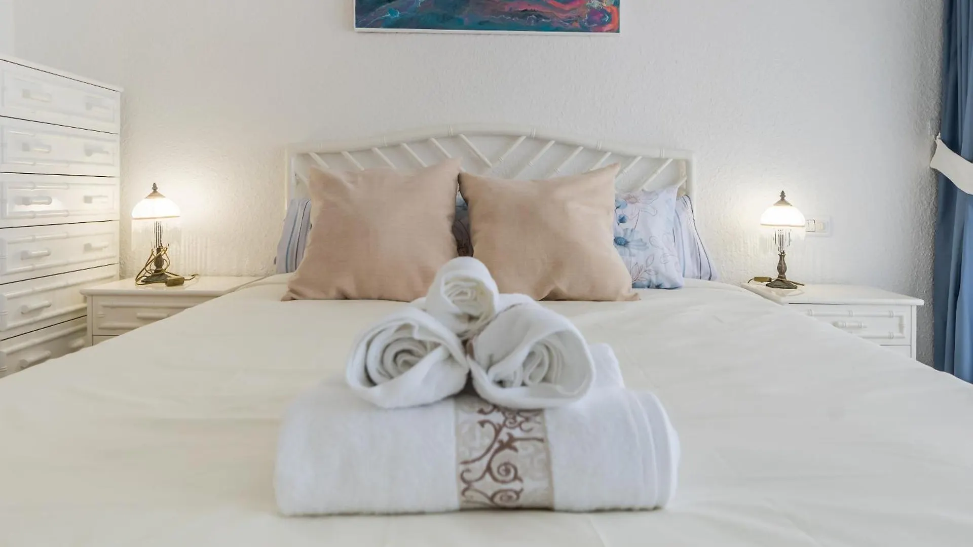 Exclusive Sea Views Villamar - Big Terrace & Pool 阿德耶 0*,  西班牙