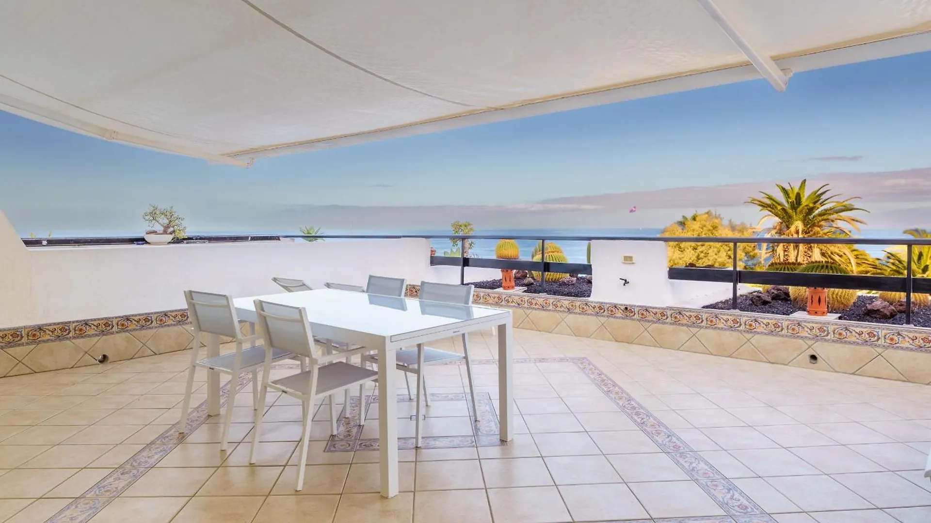 Exclusive Sea Views Villamar - Big Terrace & Pool 阿德耶